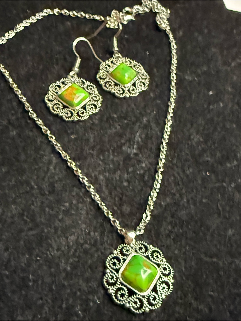 Green Filigree Pendant Necklace and Earrings Set